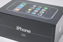 iPhone nguyên bản đời đầu được bán với giá hơn 130.000 USD có gì đặc biệt?