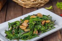 Loại rau dại xưa mọc tua tủa bị "ngó lơ", nay thành đặc sản "hút khách"