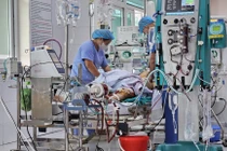 Hút thuốc lá nhiều năm, người đàn ông 42 tuổi bị nhồi máu cơ tim cấp