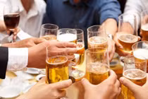 7 thức uống "giải cứu" dạ dày sau tiệc tất niên cuối năm
