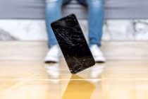 Sắp có màn hình điện thoại có thể "tự lành"?