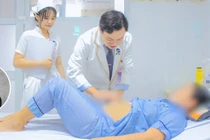 Đau bụng, đầy hơi đi khám phát hiện nhiều sỏi, cặn bùn tụ trong túi mật