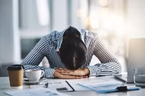 Thói quen xấu của người làm văn phòng "âm thầm" gây tổn thương thận