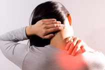 "Đánh tan" chứng đau cổ vai gáy bằng 6 tư thế yoga đơn giản