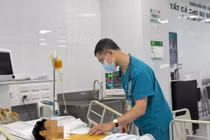 Xơ gan giai đoạn cuối do... dùng thuốc không rõ nguồn gốc