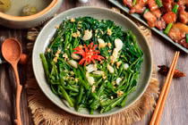 Rau muống xào tỏi lọt top món xào ngon nhất thế giới 