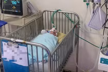 Cứu sống mẹ con sản phụ bị nhau bong non do tai nạn