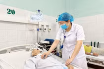 Hạ thân nhiệt chỉ huy, cứu sống cụ ông 86 tuổi ngừng tim, ngừng thở