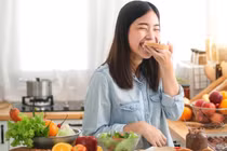 "Điểm mặt" 5 thời điểm ăn uống dễ gây tích mỡ, tăng cân