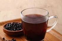 Điều gì xảy ra với cơ thể khi uống nước đậu đen rang?