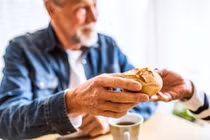 Thói quen ăn sáng gây hại đến sức khỏe não bộ, cần bỏ ngay