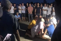 Đi tắm biển cùng cháu, người ông đuối nước thương tâm