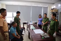 Bắt giữ 2 đối tượng “cõng” ma tuý từ Lào về Việt Nam tiêu thụ