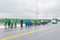 Mâu thuẫn chuyện tình cảm, nam thanh niên tự tử trước mặt người yêu