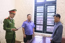 Hà Tĩnh: Khởi tố “ma men” chống người thi hành công vụ