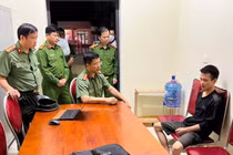 Bắt đối tượng dùng kéo đâm trọng thương cán bộ công an