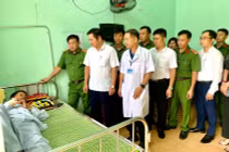 Đối tượng nhiễm HIV dùng kiếm tấn công cán bộ công an