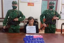 Nghệ An: Vượt biên sang Lào mua ma túy về bán kiếm lời