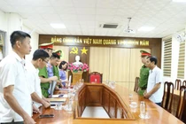 Khởi tố 2 cựu cán bộ lạm quyền trong khi thi hành công vụ