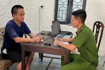 Nghi vợ ngoại tình, chồng mang dao tới nhà "tình địch" chém người