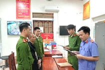 Khởi tố đối tượng xông vào nhà nghỉ quậy phá, đánh nữ nhân viên gãy răng