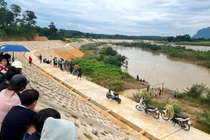 Nghệ An: Nỗ lực tìm kiếm nạn nhân mất tích trên sông Hiếu