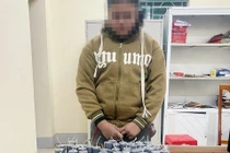 Bắt quả tang đối tượng tàng trữ hơn 100 quả pháo tự chế