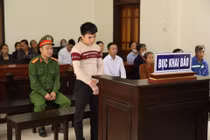 Hà Tĩnh: Ném đá vào đầu cụ ông, nam thanh niên lĩnh 6 năm tù