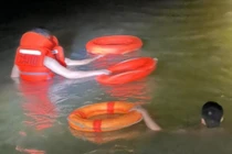 Vụ đâm vợ, đốt nhà hàng xóm ở Nghệ An: Tìm thấy thi thể người chồng