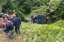 Xe khách lao xuống vực sâu, nhiều người bị thương