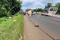 Khởi tố, bắt giam tài xế xe bán tải tông 3 người tử vong