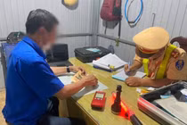 Xử phạt tài xế xe buýt vi phạm nồng độ cồn ở Đắk Nông