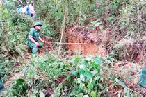 Vết nứt đồi dài 125m ở Quảng Nam: Công bố tình huống khẩn cấp