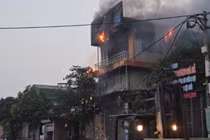 Kịp thời khống chế liên tiếp 2 vụ cháy ở Hà Nội