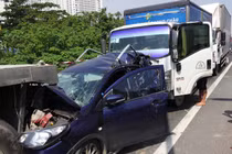 Tai nạn liên hoàn tại Hà Nội: Nhân chứng kể thời khắc cứu 4 người