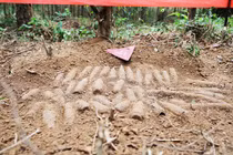 Phát hiện hầm đạn nguy hiểm cách mặt đất 5cm ở Quảng Trị