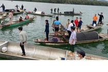 Quảng Bình: Lật thuyền trên sông Gianh, một người tử vong 