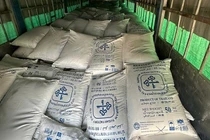 Xe tải chở gần 35 tấn đường trắng không hóa đơn bị bắt