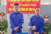 Buôn bán pháo nổ, 2 thanh niên ở Hà Tĩnh lĩnh gần 14 năm tù