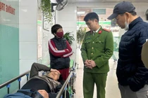 Nghệ An: Hai chiến sĩ Công an kịp thời cứu sống người đàn ông đột quỵ