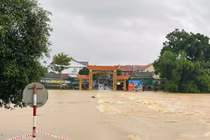 Hà Tĩnh: Mưa lớn, hơn 9.000 học sinh phải nghỉ học