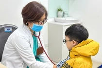 Số ca mắc sởi ở Hà Nội gia tăng, nhiều trẻ phải thở máy