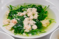 Loại rau "rẻ bèo" giúp giảm cholesterol xấu, bán đầy chợ Việt