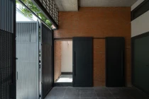 Nhà ống ở TP HCM sử dụng tường gạch thông gió độc đáo