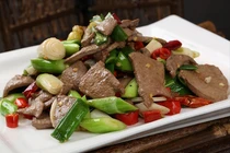 Bộ phận rẻ tiền của con heo, ăn vào mùa đông bổ máu, dưỡng da