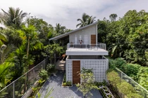 Ngắm ngôi nhà gác lửng đơn giản vẫn đẹp long lanh trên báo ngoại 