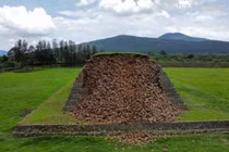 Vì sao kim tự tháp cổ đại ở Mexico sụp đổ?