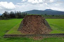 Vì sao kim tự tháp cổ đại ở Mexico sụp đổ?