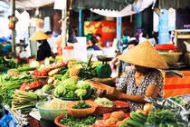 5 thực phẩm rẻ tiền, bán đầy chợ Việt là "khắc tinh" của ung thư