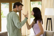 Trước đám cưới, anh tôi bị một phụ nữ lạ đến đòi nửa ngôi nhà